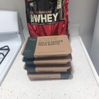 デリバリーご飯とプロテイン