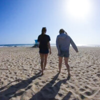 ルームメイトが友人のおかげで、平日は一緒に勉強して、週末は遊ぶという生活がとても楽しい!