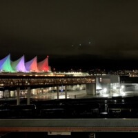 ライトアップされたカナダプレイス